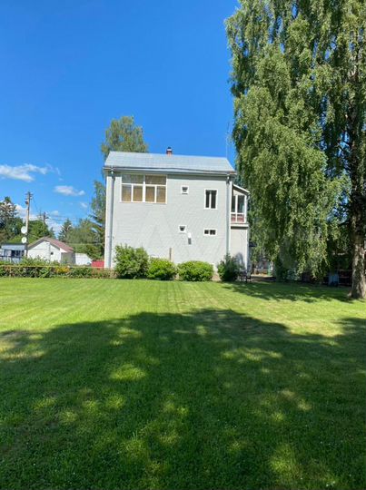 Коттедж 241 м² на участке 15 сот.