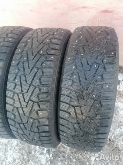 Pirelli Ice Zero 215/65 R17