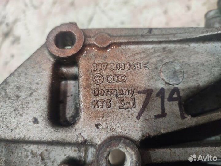 Кронштейн Volkswagen Passat B4 2E 1995