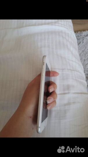 iPhone 8, 64 ГБ