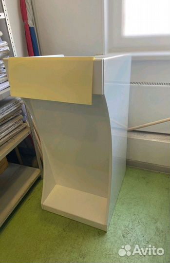 Трибуна для выступления, стойка (спикера)