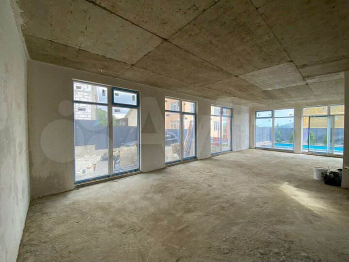 Дом 299 м² на участке 6 сот.