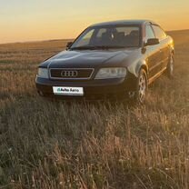 Audi A6 2.4 MT, 2000, битый, 300 000 км, с п�робегом, цена 300 000 руб.