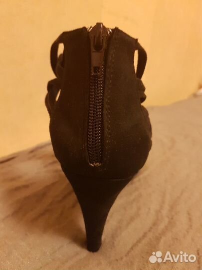 Босоножки новые из текстиля Promod р.39