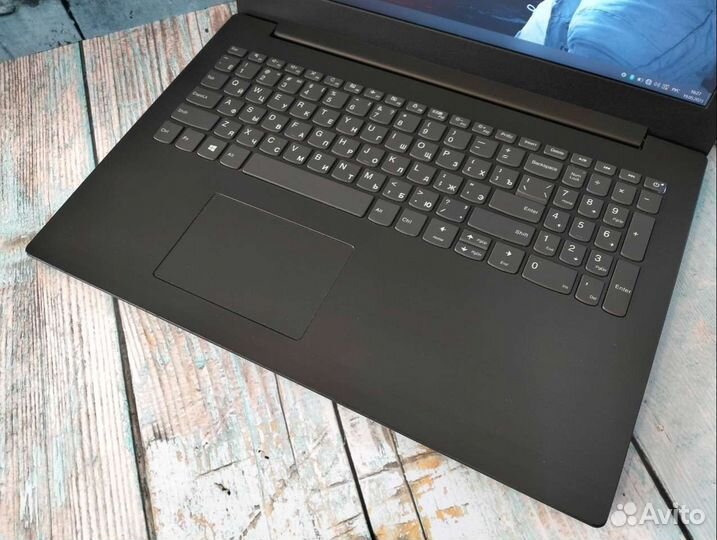 Свежий Lenovo 4 ядра/ 2 видеокарты/ Full HD/ SSD