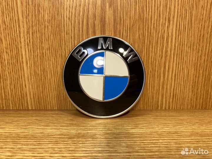Эмблема BMW