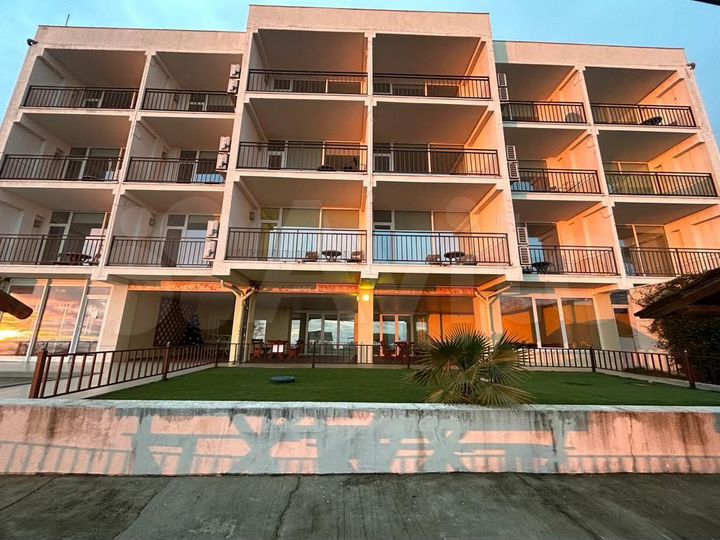 Гостиница, 933 м²