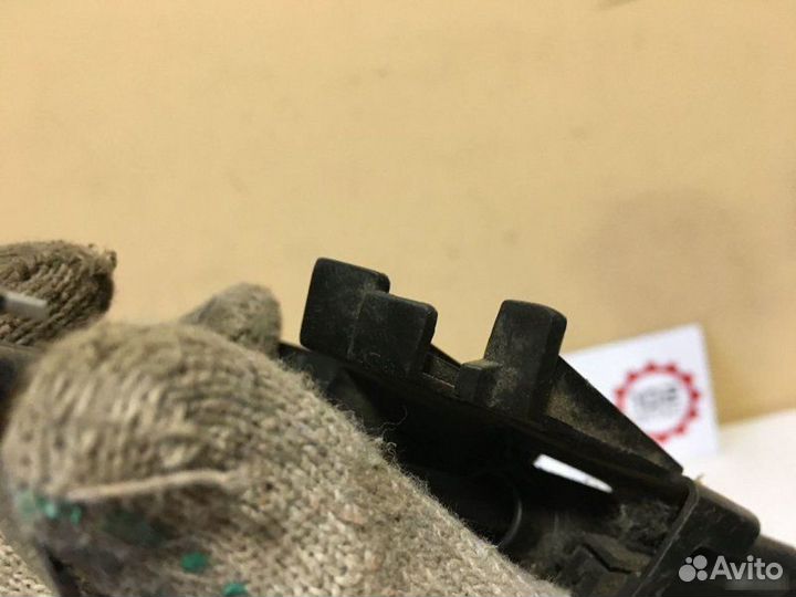 Форсунка омывателя фар правая Nissan Qashqai J10