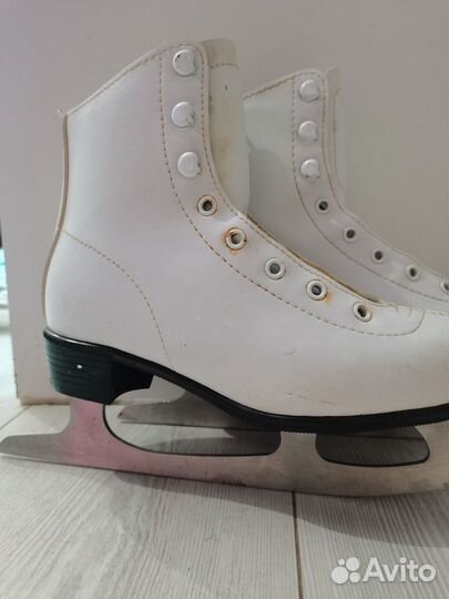 Коньки фигурные размер 32
