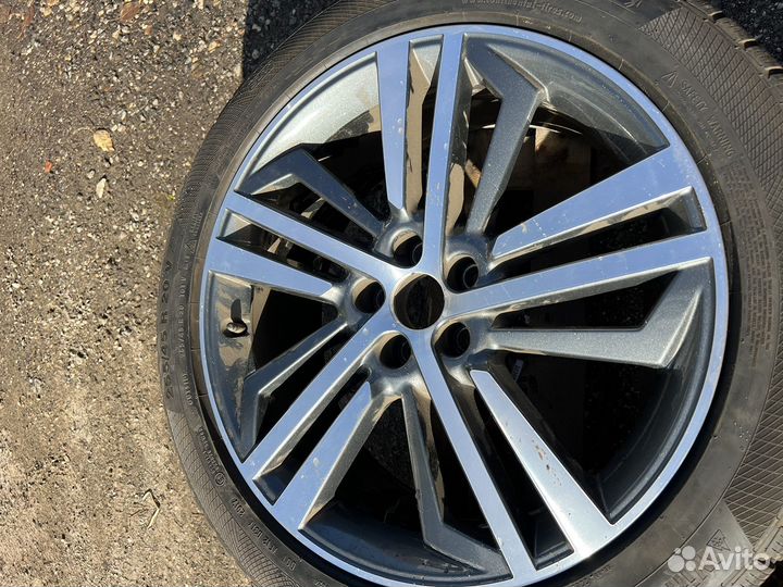 Оригинальные зимние колеса Audi Q5 R20