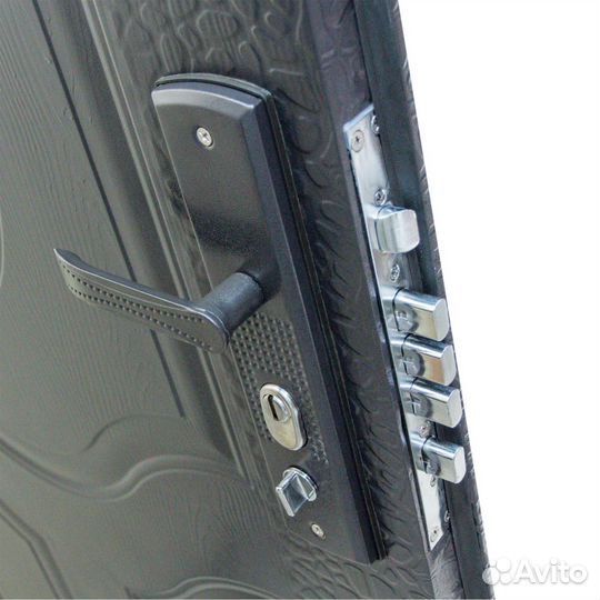 Входная дверь