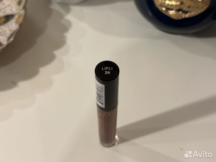 Губная помада NYX Lip Lingerie 24 Cabaret Show