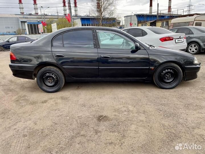 Toyota Avensis 2.0 МТ, 2000, 445 000 км