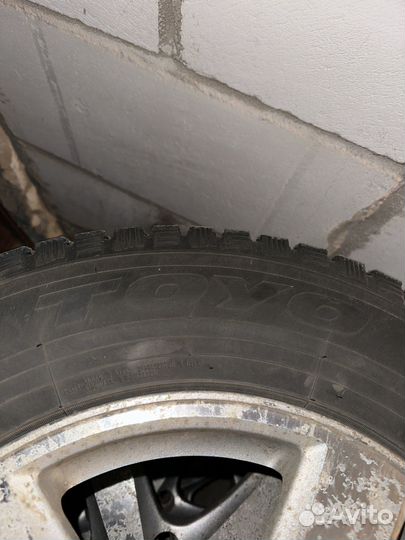 Резина зимняя toyo