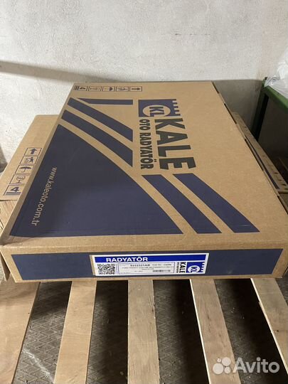 Радиатор охлаждения Форд Транзит 2.2 14