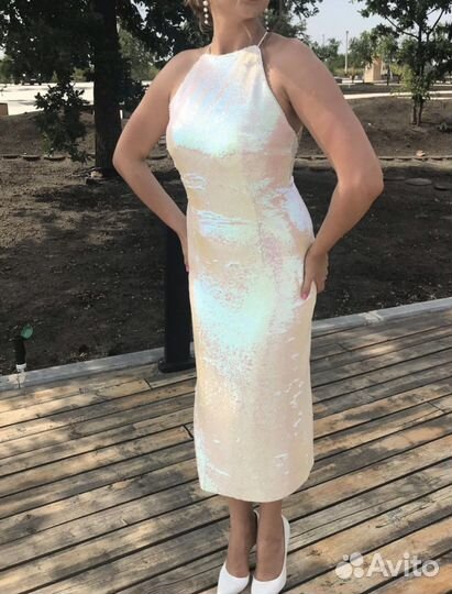 Платье блестящее пайетки белое