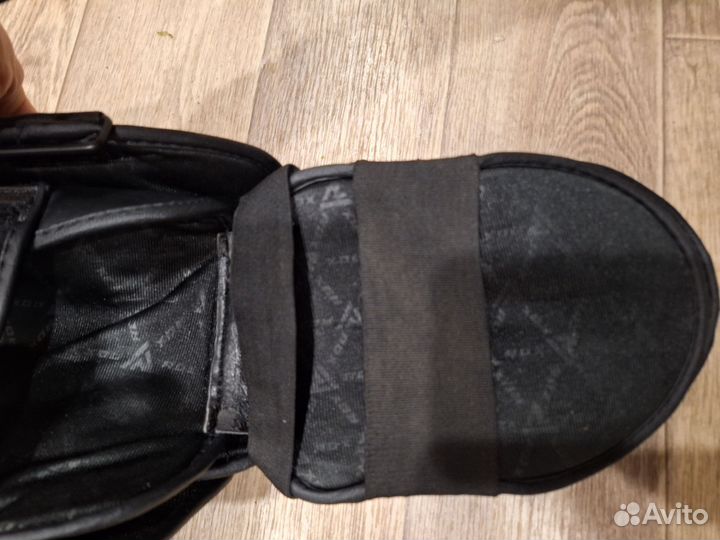 Защита для ног единоборства