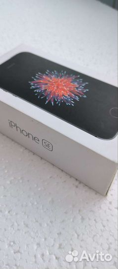 Коробка от iPhone xs и коробка от Sony