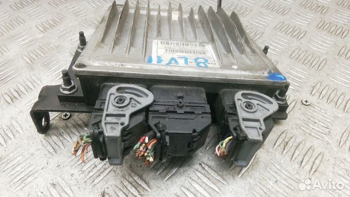 Блок управления двс renault scenic 2003-2009 2008