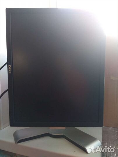 Монитор Dell 19
