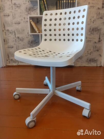 Компьютерное кресло Икеа