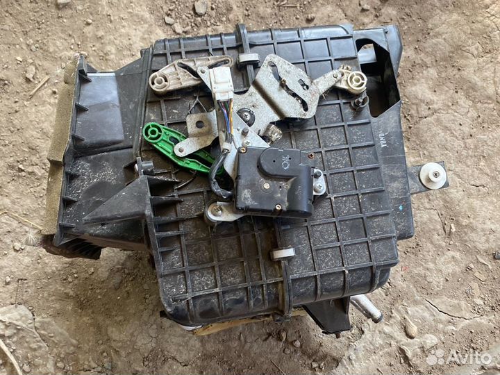 Отопитель в сборе (печка) Hyundai Santa Fe SM 2004