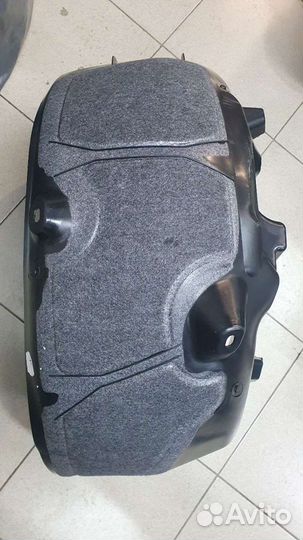 Задний правый подкрылок GM 13279524 opel astra J