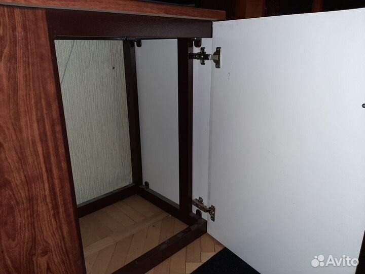 Тумба под аквариум, из металлокаркаса, шпон