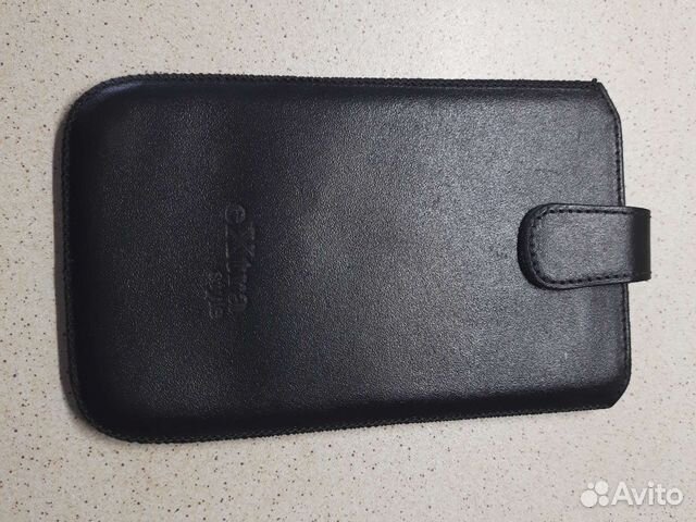 Чехол универсальный на телефон в хорошем сост