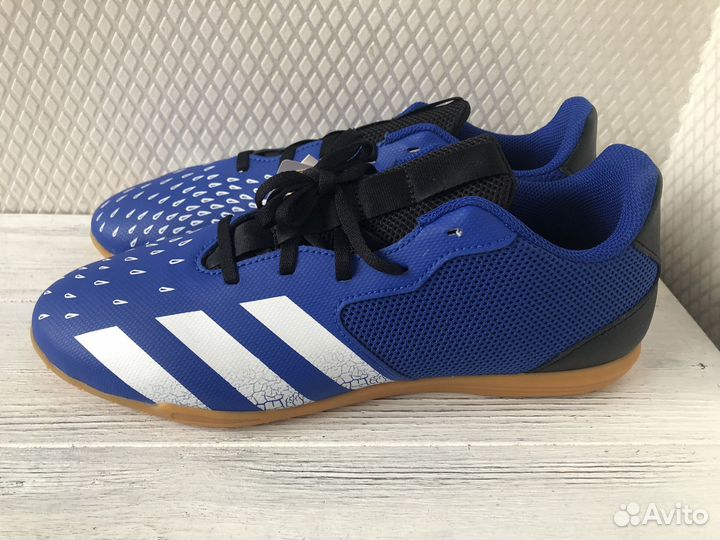 Новые бутсы для зала Adidas Predator Freak US 9,5