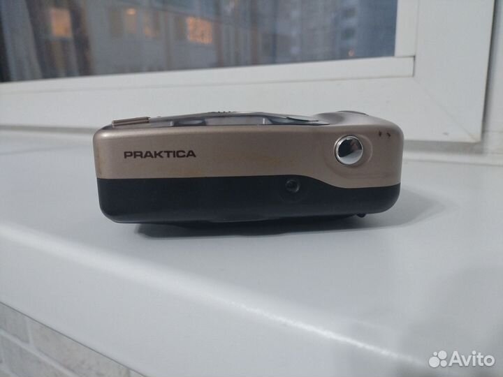 Плёночный фотоаппарат Praktica
