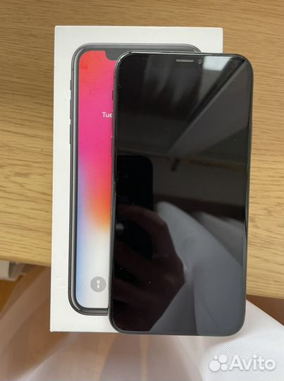 iPhone X, 64 ГБ