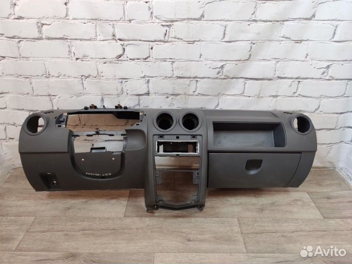 Торпедо (приборная панель) Logan Логан 1