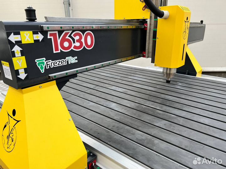 Фрезерный станок с чпу 1325 с токарной осью сбоку