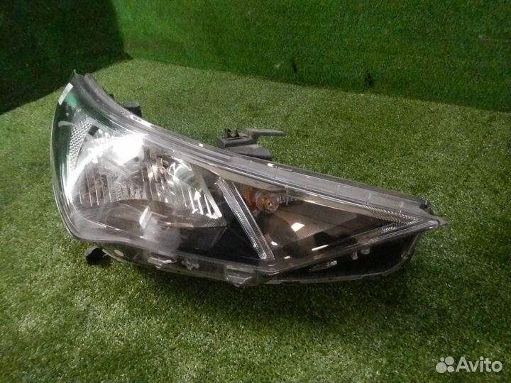 Фара правая Hyundai Solaris