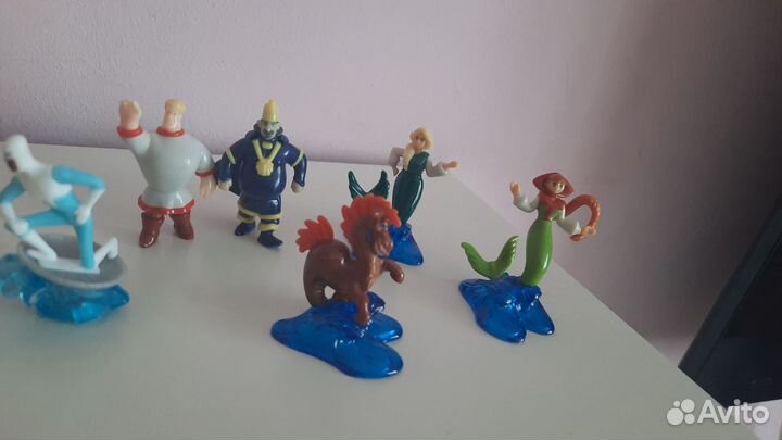 Игрушки из киндера барби холодное сердце