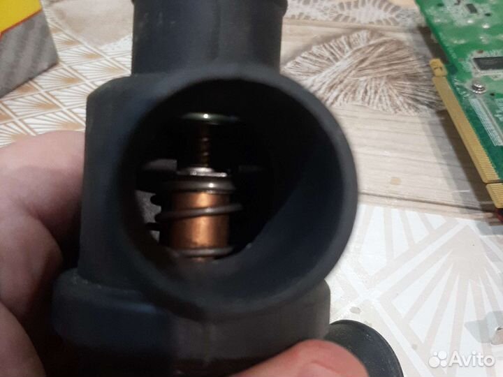 Термостат ваз 2110