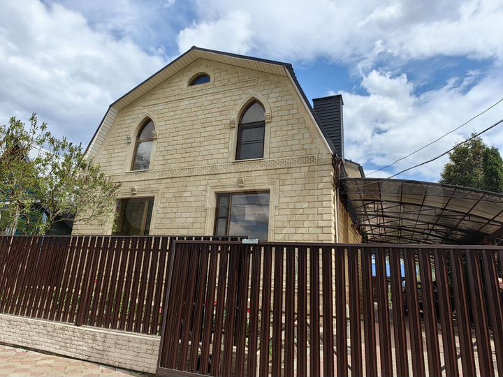 Дом 138 м² на участке 9 сот.