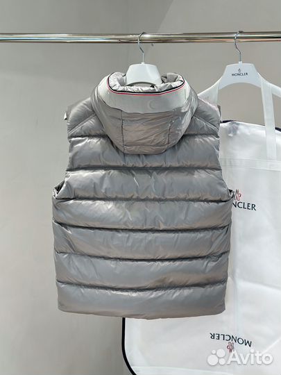 Жилет Moncler