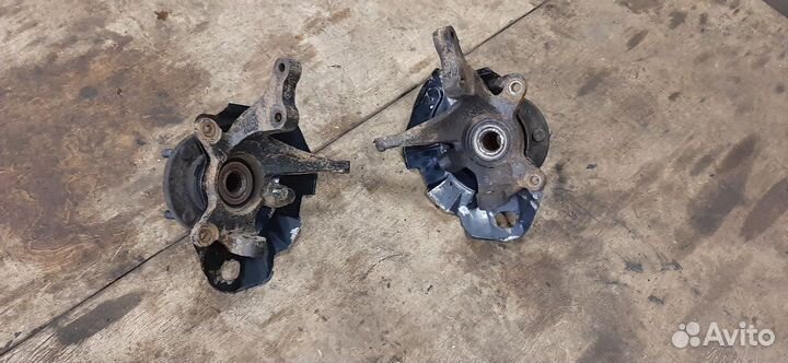 Поворотный кулак передний Hyundai Elantra XD