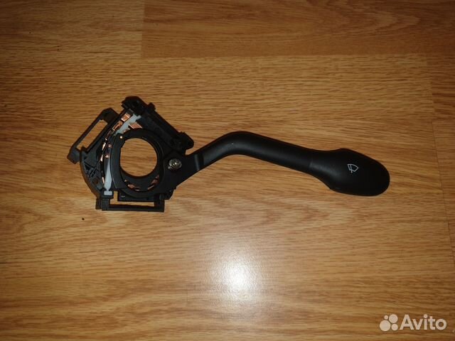 440247 переключатель подрулевой правый\ VW Golf