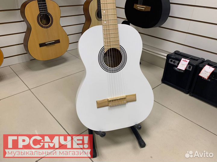 Классическая гитара Амистар (Amistar) белая