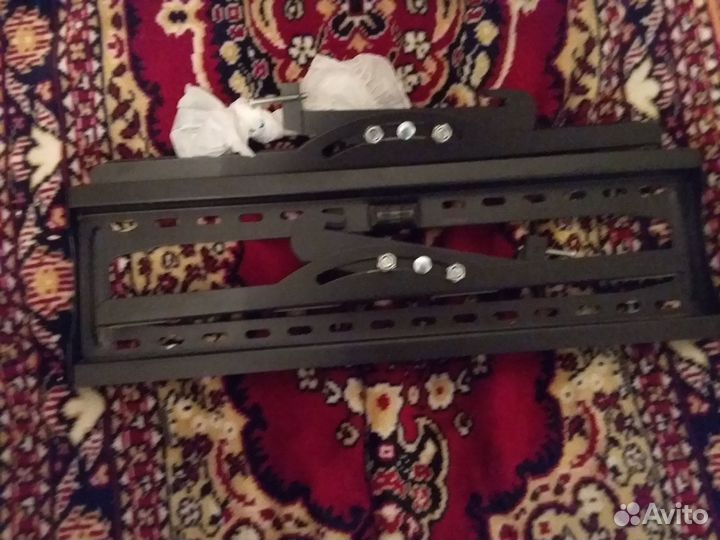 Продам кронштейн на телевизор