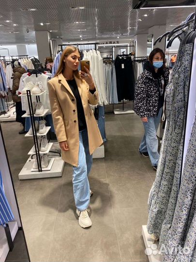 Пальто zara бежевое