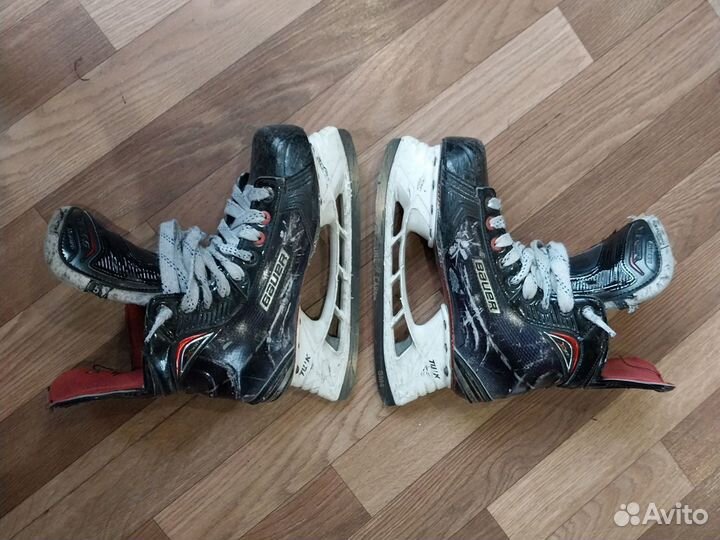 Хоккейные коньки bauer vapor x900
