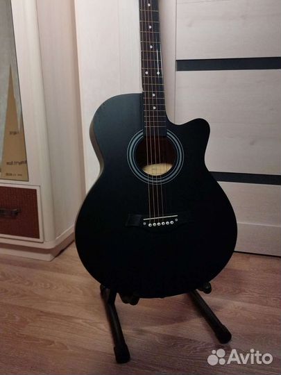 Гитара черная матовая