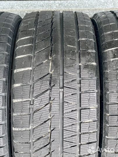 Sailun Ice Blazer Arctic EVO 285/45 R21 113T