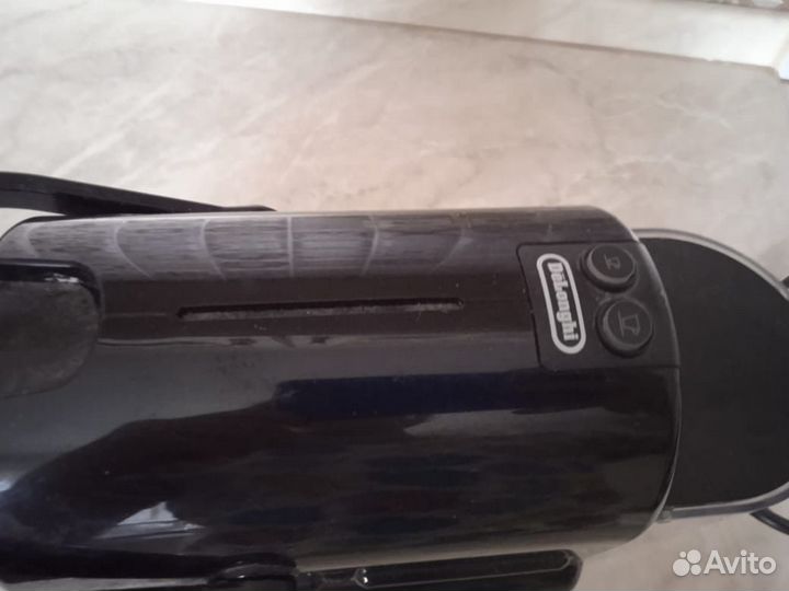 Капсульная кофемашина delonghi