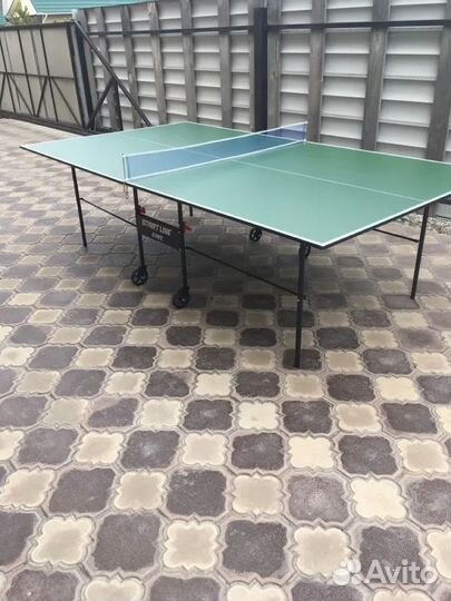 Теннисный стол