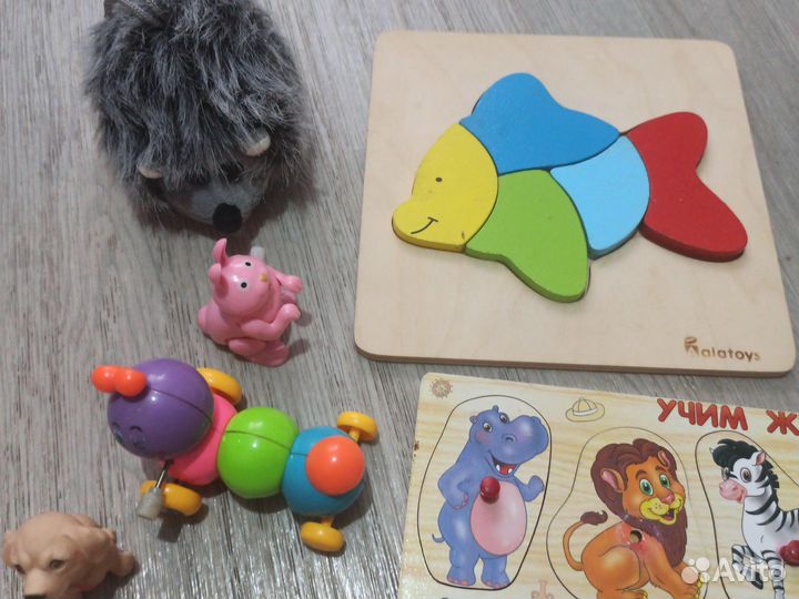 Развивающие игрушки для малышей пакетом